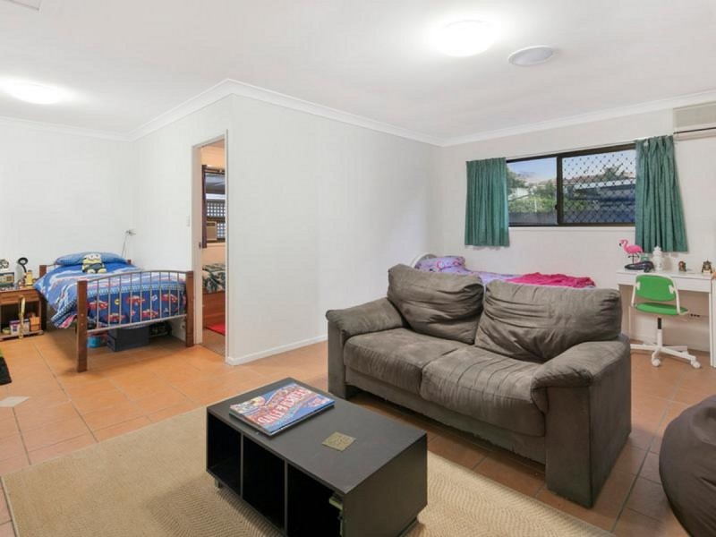 7 Boynedale Street, Carindale QLD 4152