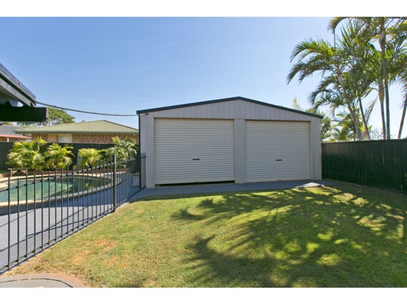 11 Sunningdale Drive, Redland Bay QLD 4165