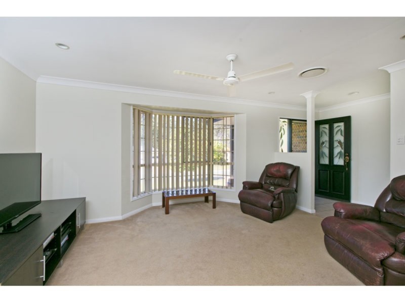 11 Sunningdale Drive, Redland Bay QLD 4165
