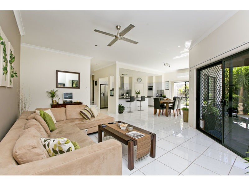 69 Spinnaker Circuit, Redland Bay QLD 4165