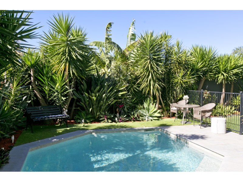69 Spinnaker Circuit, Redland Bay QLD 4165