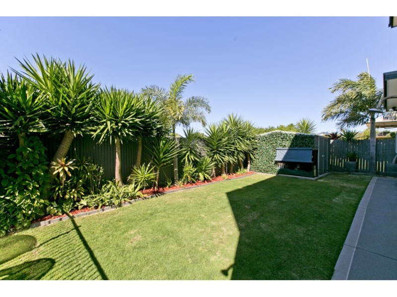 69 Spinnaker Circuit, Redland Bay QLD 4165