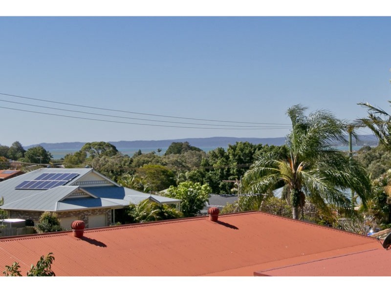 69 Spinnaker Circuit, Redland Bay QLD 4165