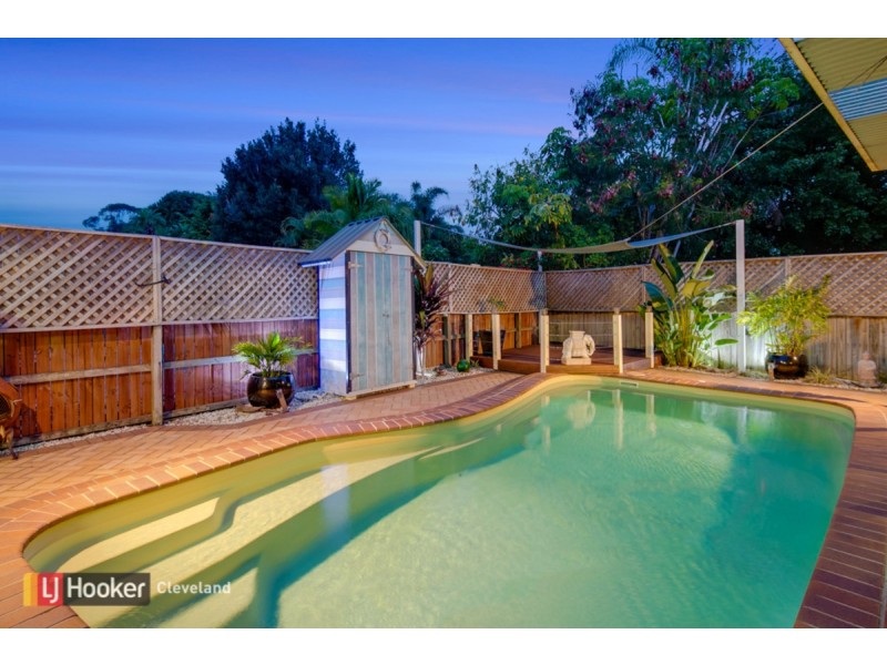 30 Jay Crescent, Redland Bay QLD 4165