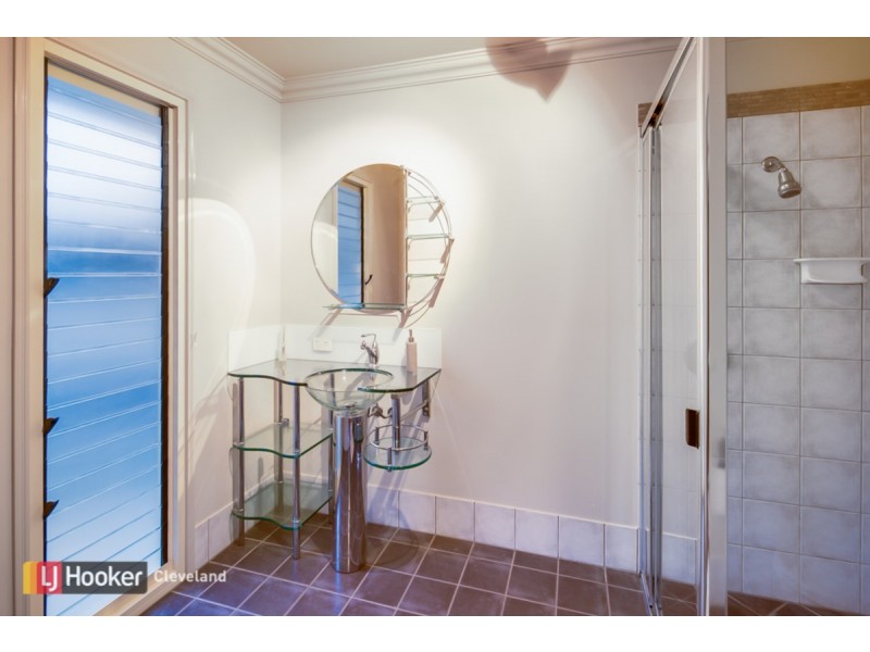 30 Jay Crescent, Redland Bay QLD 4165