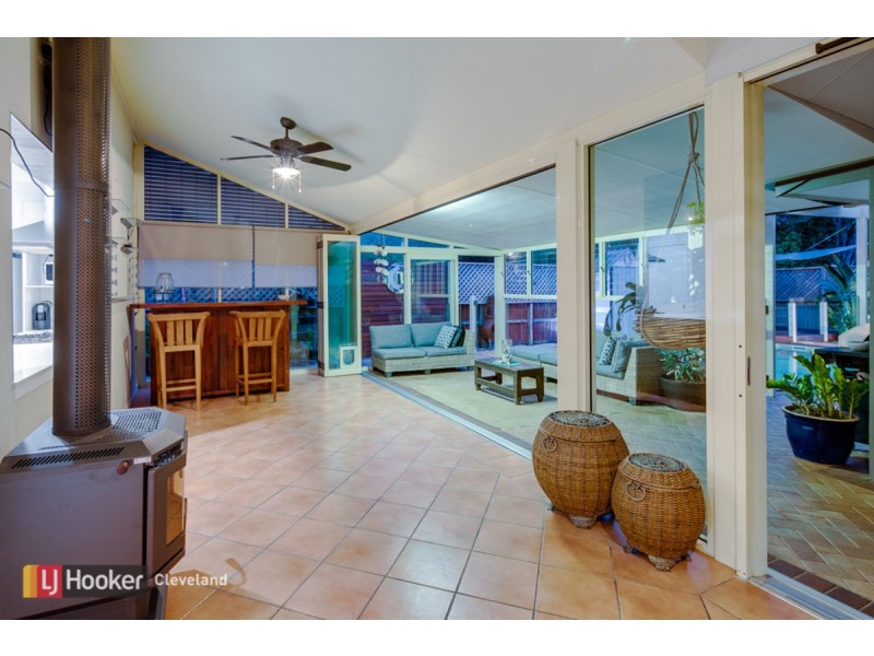 30 Jay Crescent, Redland Bay QLD 4165