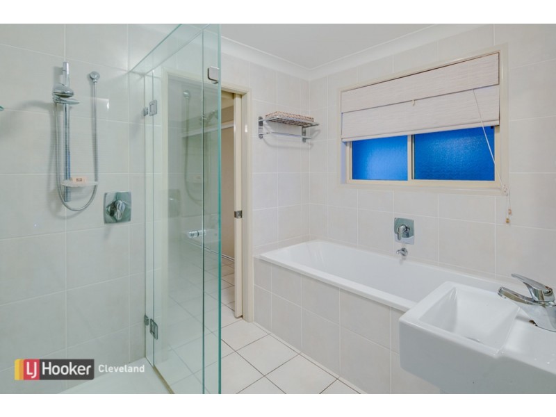 30 Jay Crescent, Redland Bay QLD 4165