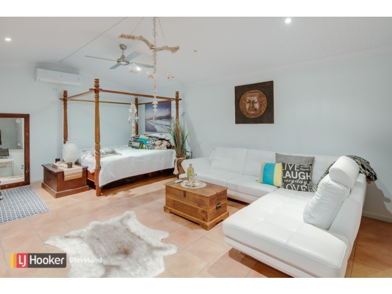 30 Jay Crescent, Redland Bay QLD 4165