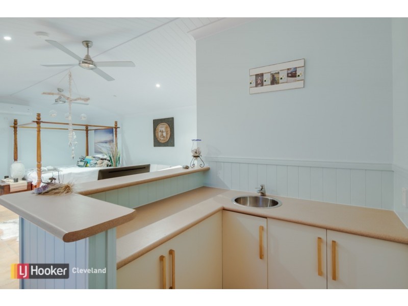 30 Jay Crescent, Redland Bay QLD 4165