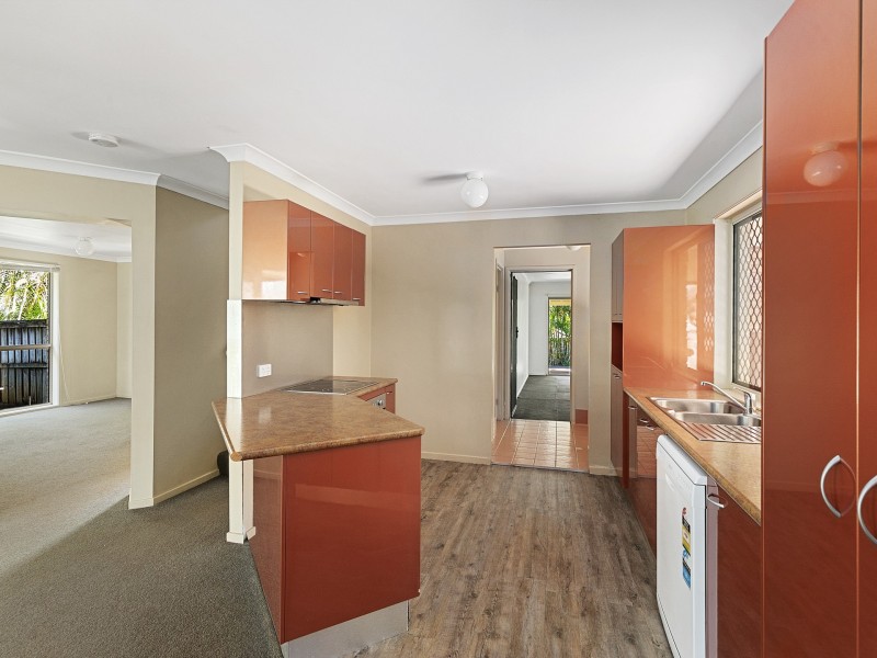 16 Lucy Court, Ormiston QLD 4160