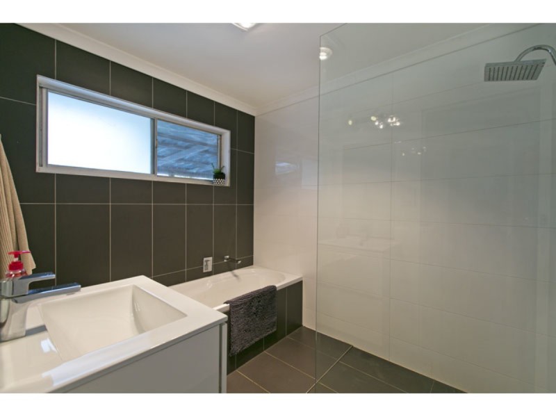 17 Tamarix Street, Alexandra Hills QLD 4161