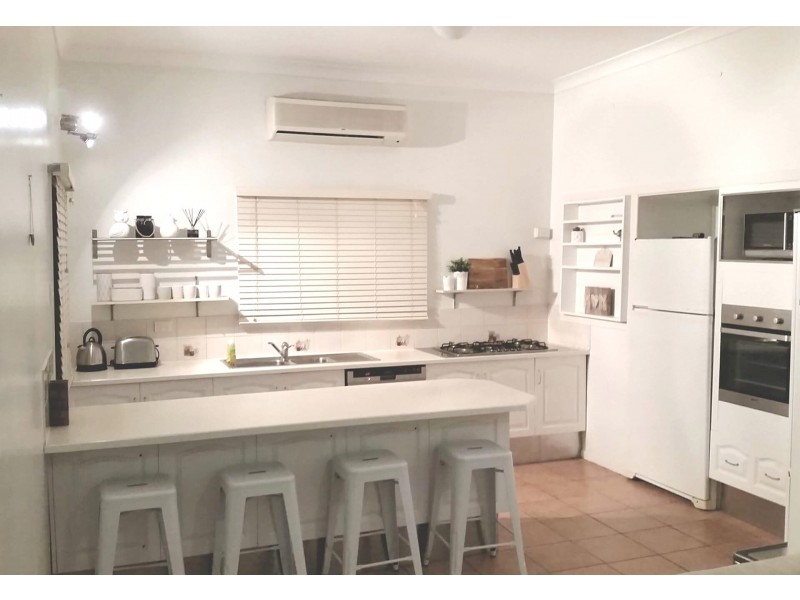 57 South St, Cleveland QLD 4163