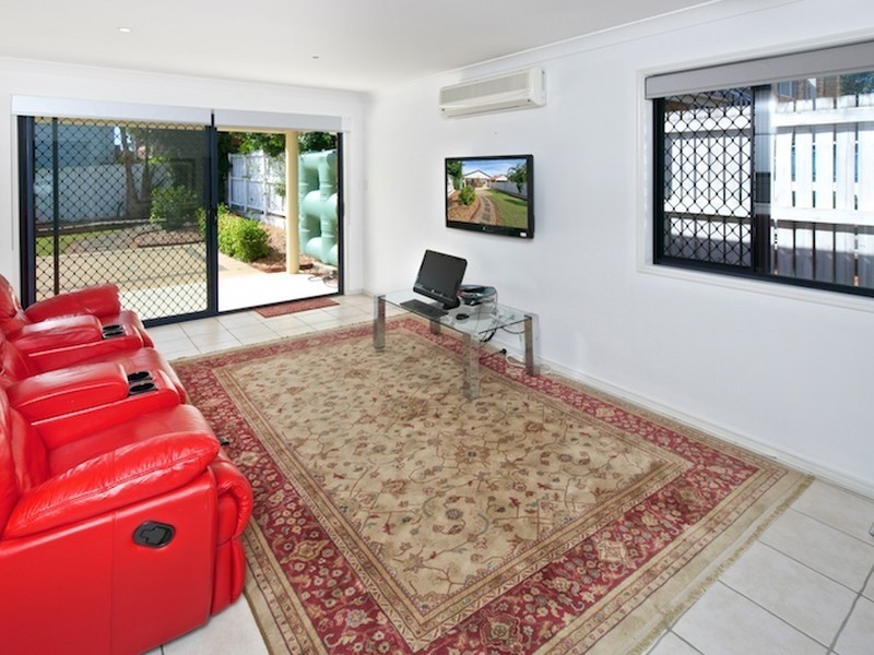 30a Russell Street, Cleveland QLD 4163