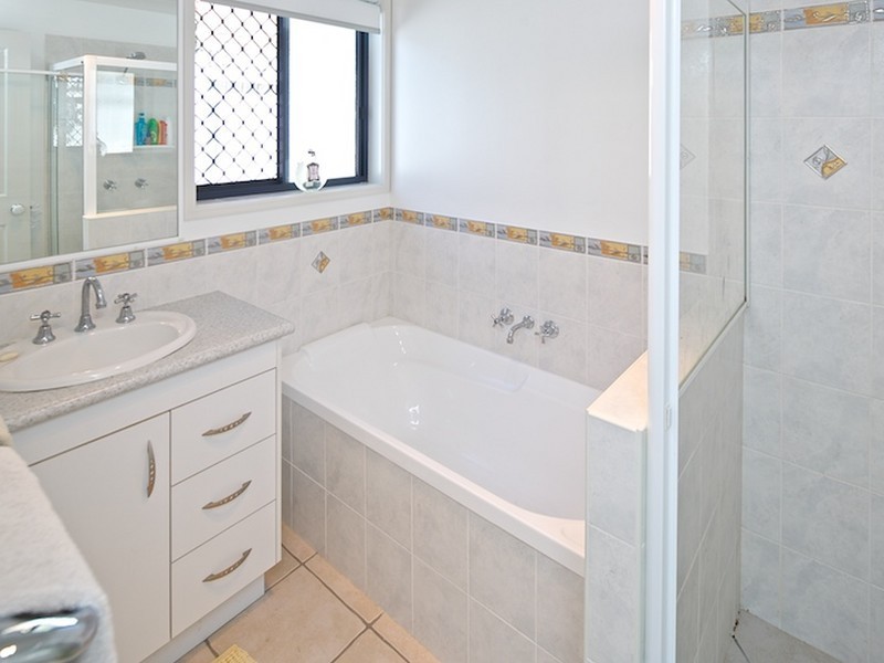 30a Russell Street, Cleveland QLD 4163