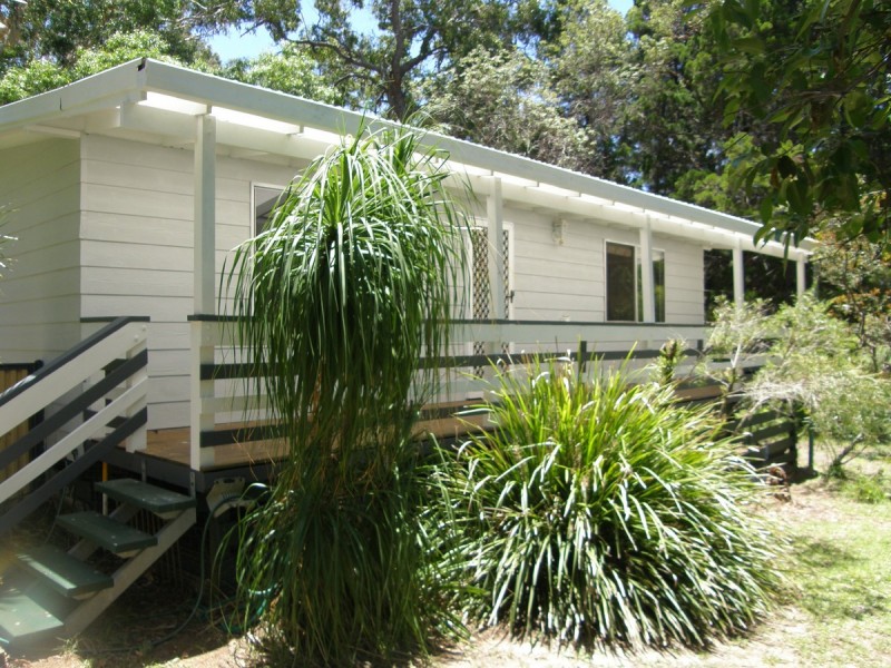 44 Elizabeth Street, Coochiemudlo Island QLD 4184