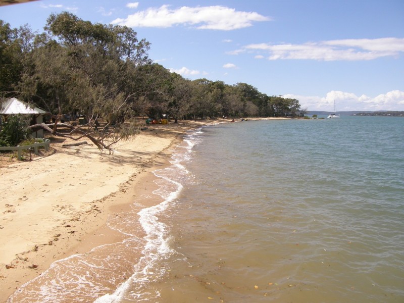 44 Elizabeth Street, Coochiemudlo Island QLD 4184