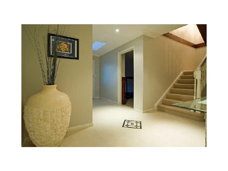 31 Anchorage Drive, Raby Bay QLD 4163