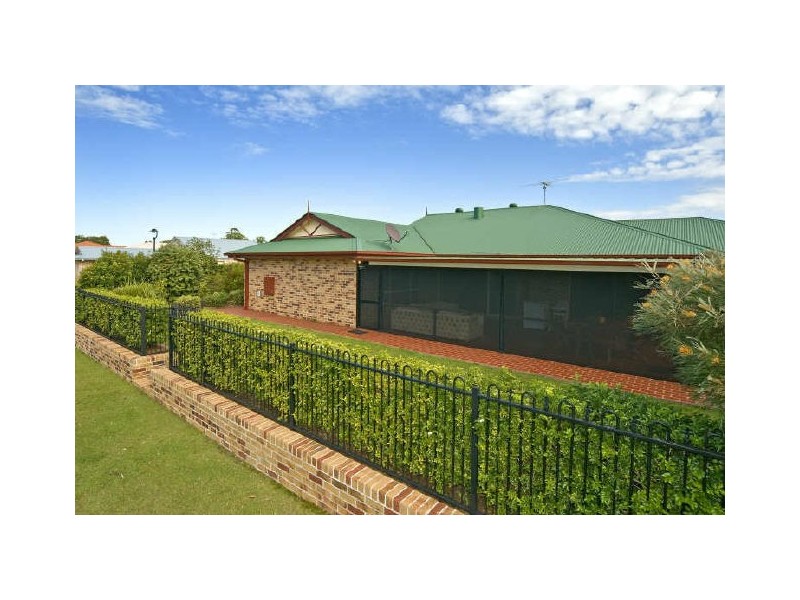 2 Hawkins Place, Thornlands QLD 4164