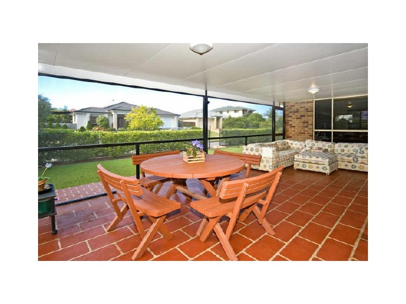 2 Hawkins Place, Thornlands QLD 4164