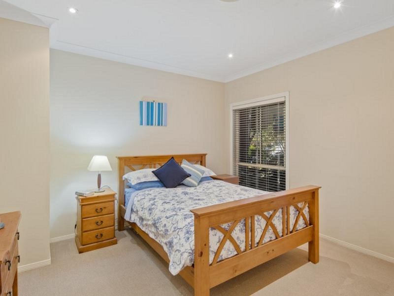 7 Attenborough Circuit, Redland Bay QLD 4165