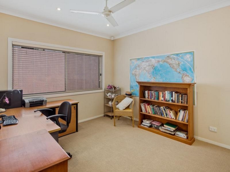 7 Attenborough Circuit, Redland Bay QLD 4165