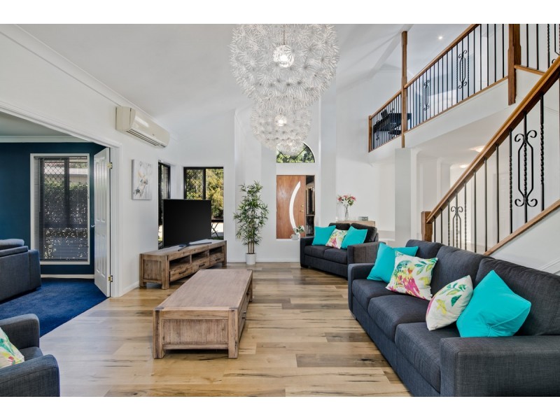 10 Roger Court, Redland Bay QLD 4165