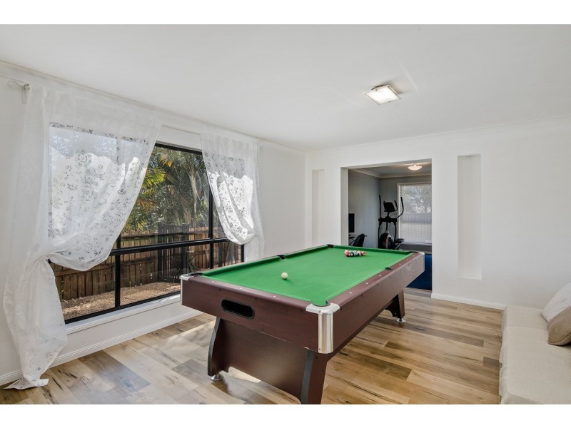 10 Roger Court, Redland Bay QLD 4165