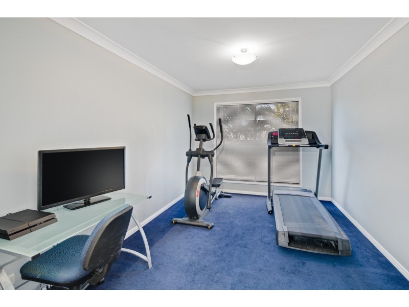 10 Roger Court, Redland Bay QLD 4165