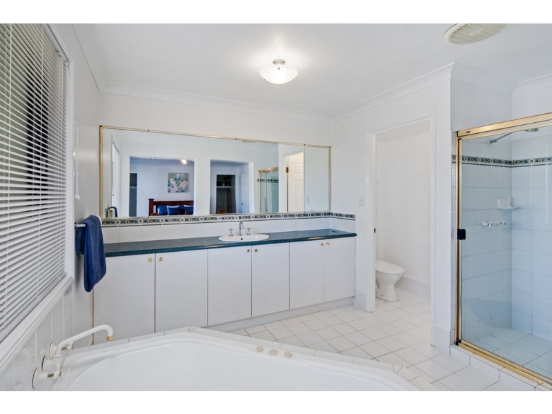10 Roger Court, Redland Bay QLD 4165