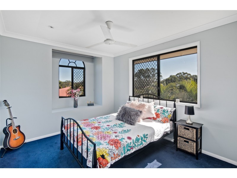 10 Roger Court, Redland Bay QLD 4165