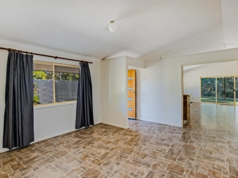 135 Main Street, Redland Bay QLD 4165
