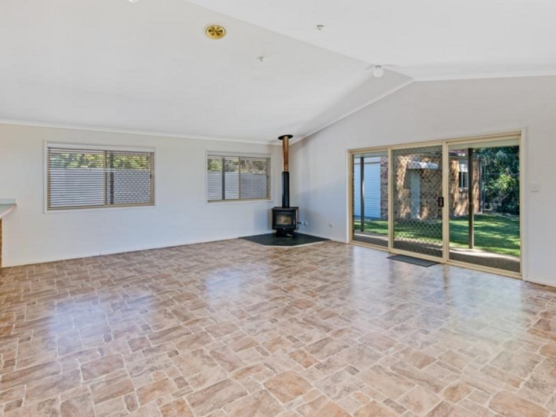 135 Main Street, Redland Bay QLD 4165