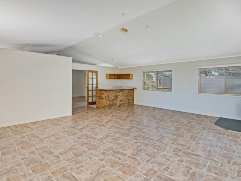 135 Main Street, Redland Bay QLD 4165