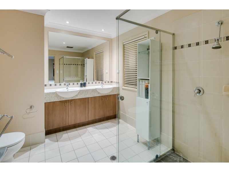 24 Whitby Place, Thornlands QLD 4164