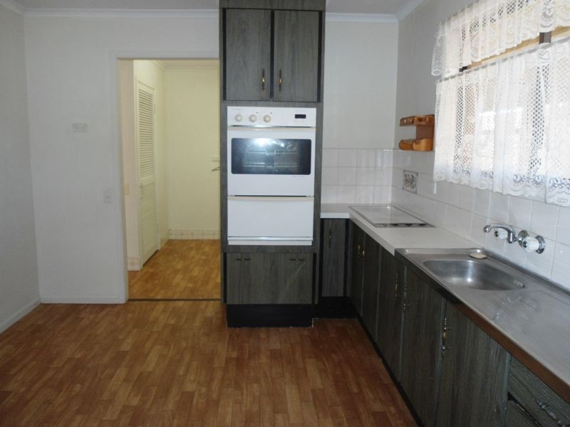 11 John Street, Cleveland QLD 4163
