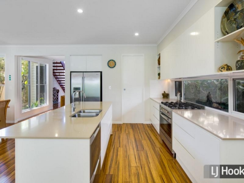 8 Cleveland Terrace, Ormiston QLD 4160