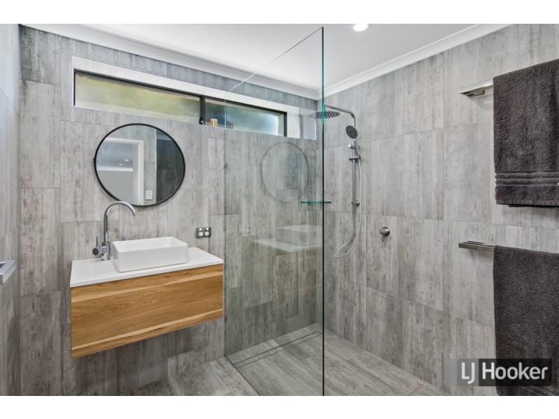 6 Moku Crescent, Birkdale QLD 4159