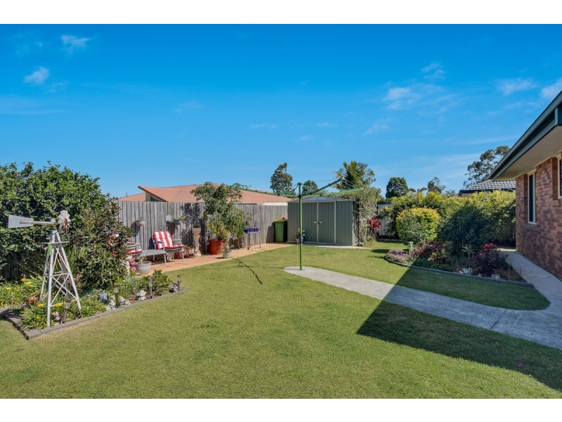 2 Applecross Close, Victoria Point QLD 4165