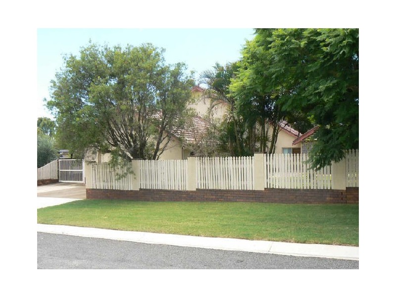 11 Oak Street, Ormiston QLD 4160