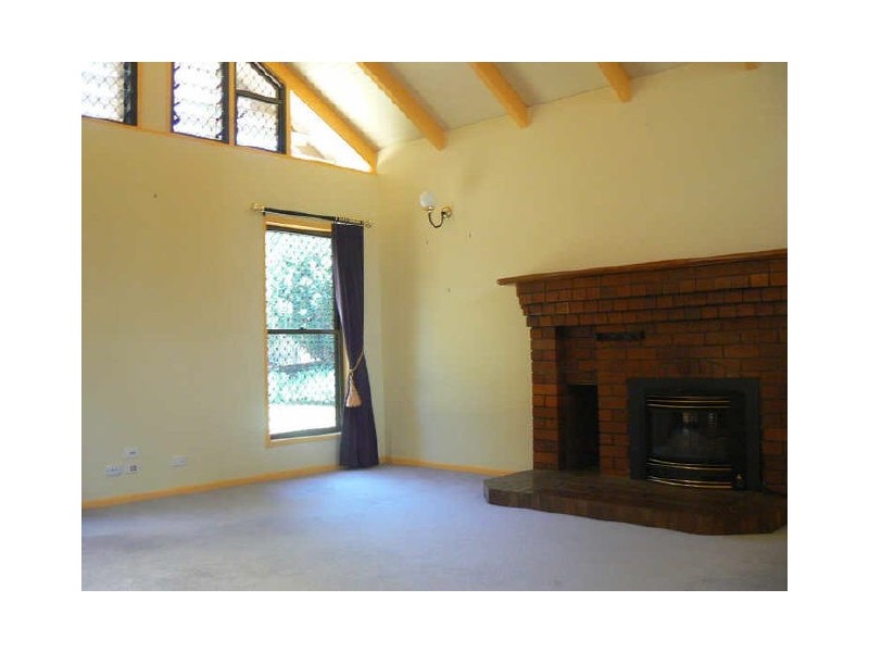 11 Oak Street, Ormiston QLD 4160