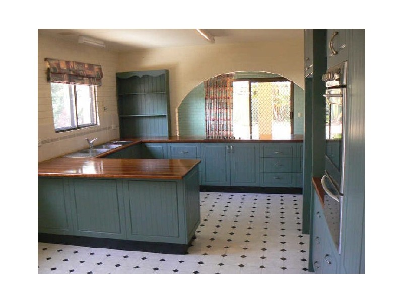 11 Oak Street, Ormiston QLD 4160