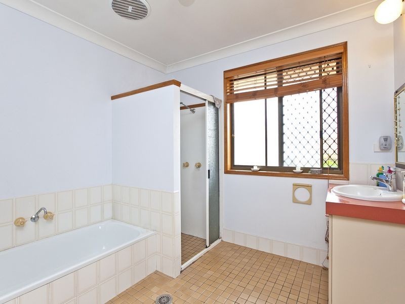 9 Sunshine Drive, Cleveland QLD 4163