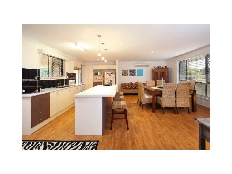 4 Brief Street, Cleveland QLD 4163