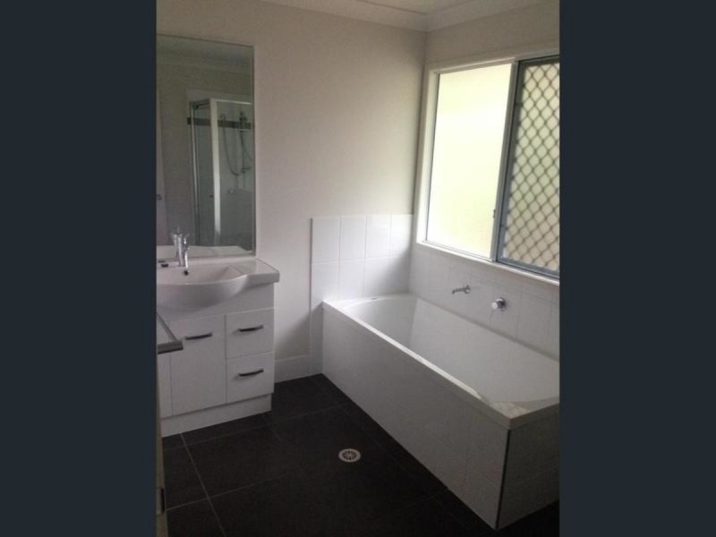 12 Buckland Street, Wellington Point QLD 4160