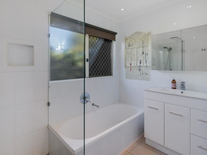 9 Hope Street, Ormiston QLD 4160