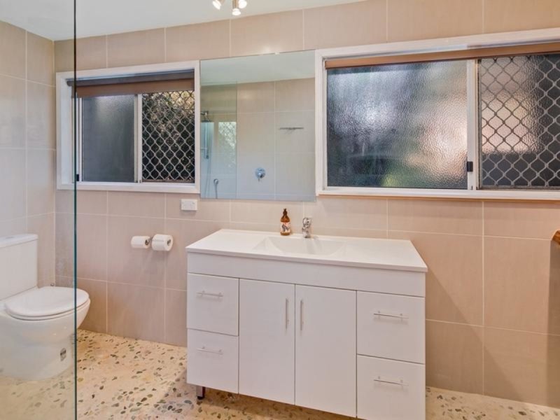 9 Hope Street, Ormiston QLD 4160