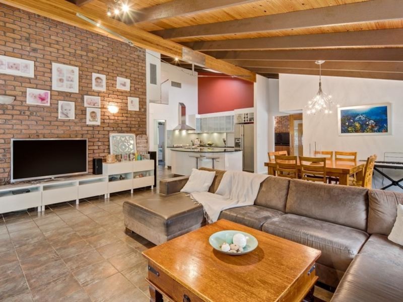 13 Bailey Road, Birkdale QLD 4159