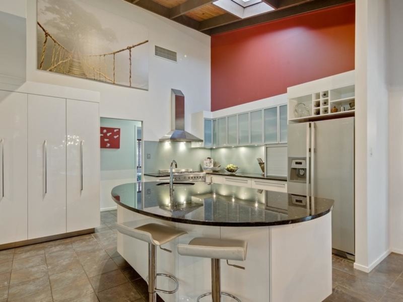 13 Bailey Road, Birkdale QLD 4159