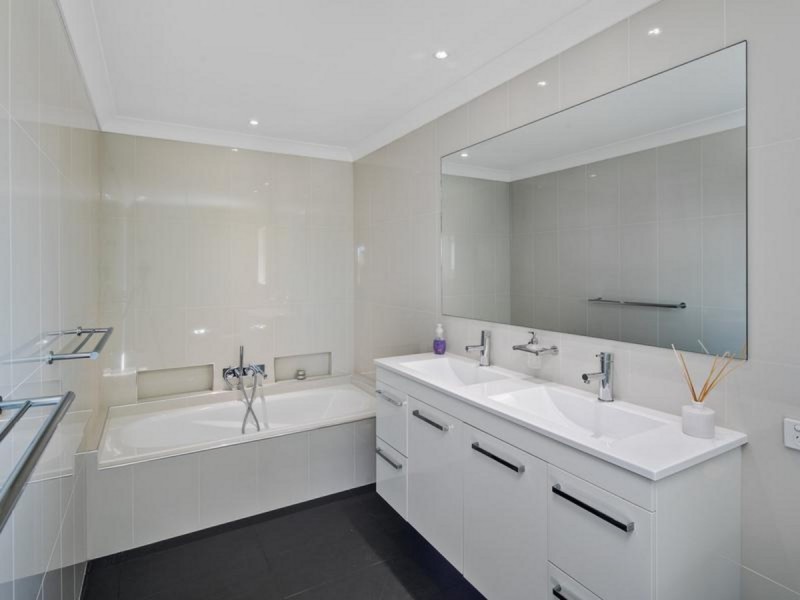 5 Canaipa Court, Victoria Point QLD 4165