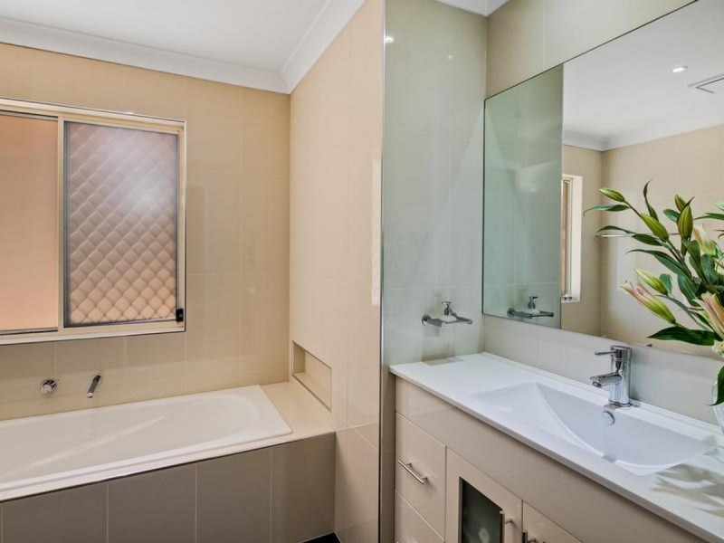 5 Canaipa Court, Victoria Point QLD 4165